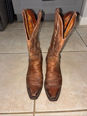 LUCCHESE 1883 Savannah Mad Dog Goat Brown Women's 8.5 Boots Snip Toe N454054